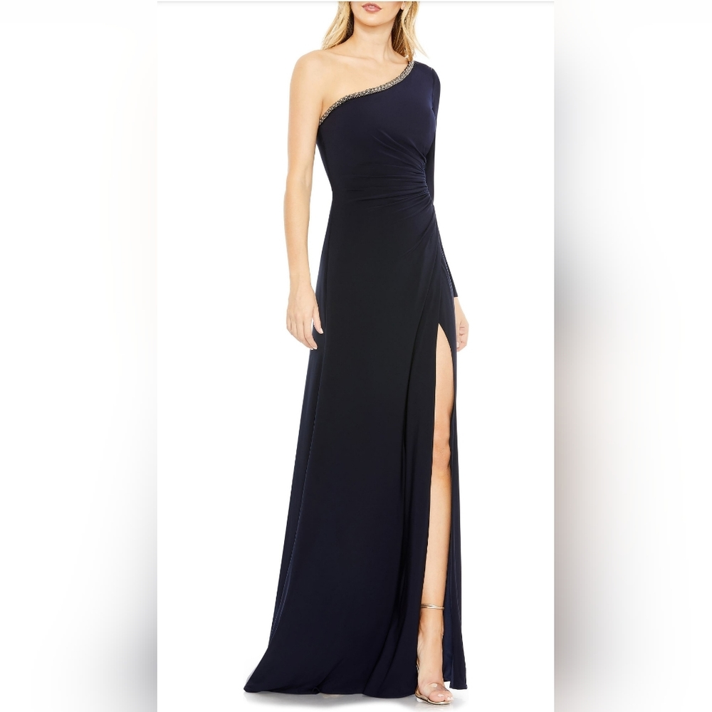 Mac Duggal